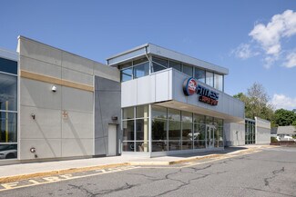 Plus de détails pour 459 US 17, Hasbrouck Heights, NJ - Local commercial à louer