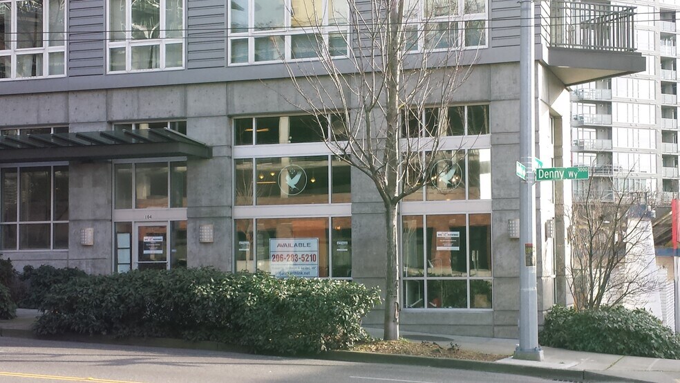 159 Denny Way, Seattle, WA à louer - Photo de l’immeuble – Image 2 sur 13