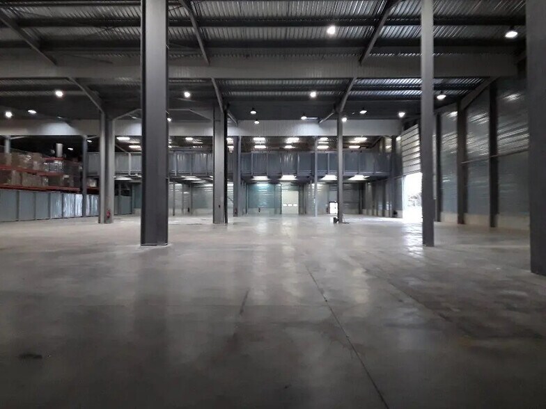 Industriel/Logistique dans La Crau à louer - Photo de l’immeuble – Image 1 sur 5
