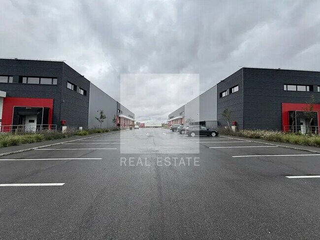 Plus de détails pour Local d'activités, Industriel/Logistique à louer