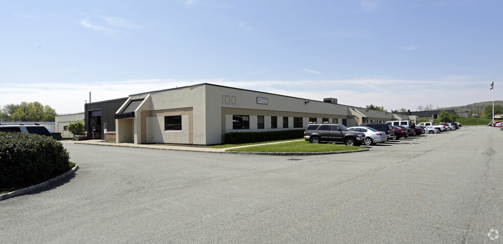 100 Ford Rd, Denville, NJ à louer - Photo de l’immeuble – Image 1 sur 3