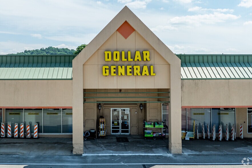 5142 State Route 30, Greensburg, PA à louer - Photo de l’immeuble – Image 2 sur 5