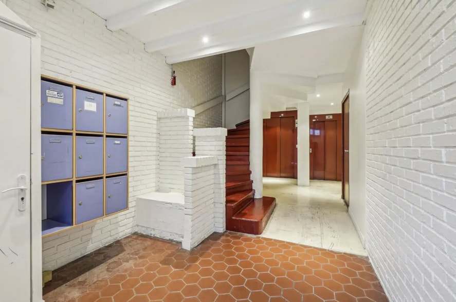 6 Rue Juliette Dodu, Paris à louer - Hall d’entrée – Image 3 sur 3
