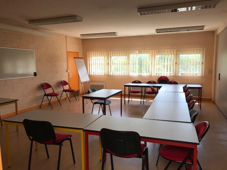 Bureau dans Saint-Dizier à louer - Photo de l’immeuble – Image 3 sur 5