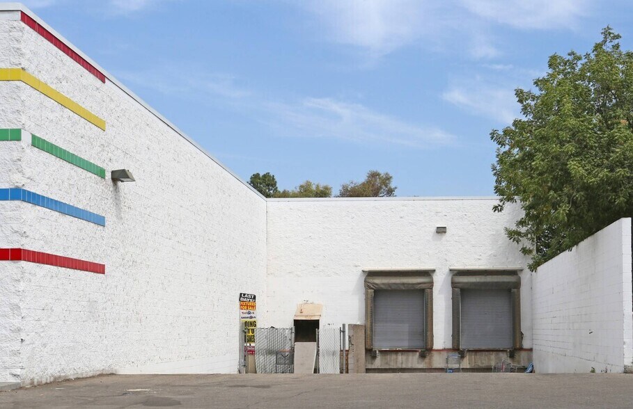 2800 S Mooney Blvd, Visalia, CA à louer - Photo de l’immeuble – Image 3 sur 4