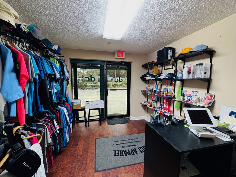 2210 Corporate Square Blvd, Jacksonville, FL à vendre - Photo de l’immeuble – Image 2 sur 4