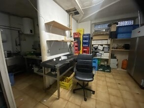 Local commercial dans Barcelone, Barcelona à louer Photo intérieure– Image 2 sur 4