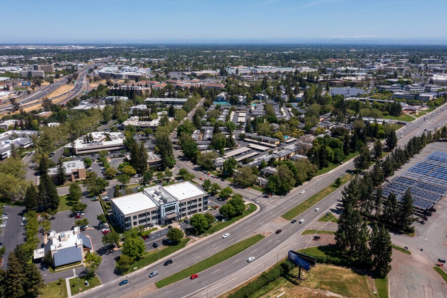 1375 Exposition Blvd, Sacramento, CA à louer - Photo de l’immeuble – Image 2 sur 14