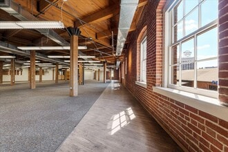 2020 Baltimore Ave, Kansas City, MO à louer Photo intérieure– Image 2 sur 10