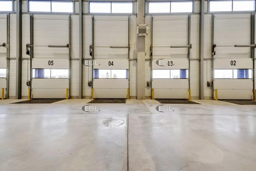 Industriel/Logistique dans SERVON à louer - Photo de l’immeuble – Image 3 sur 8