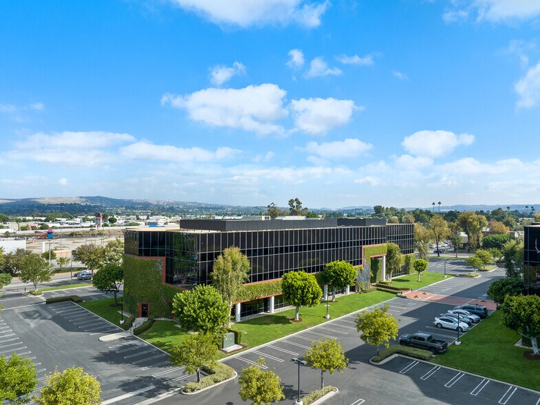 17870 Castleton St, City of Industry, CA à louer - Photo principale – Image 1 sur 8