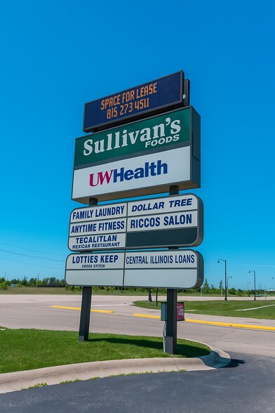 320 Eagle Dr, Rochelle, IL à louer - Photo de l’immeuble – Image 3 sur 4