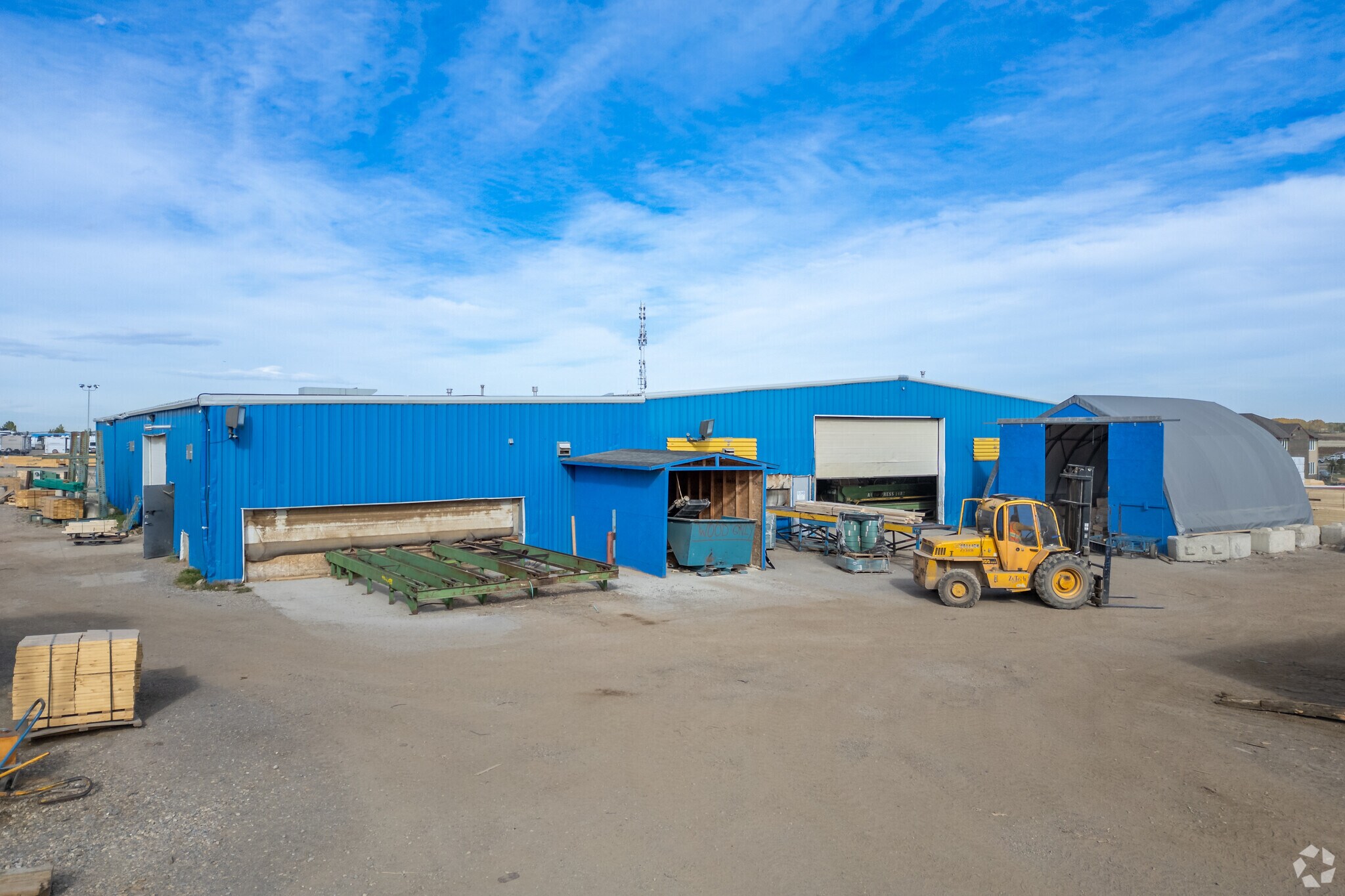 262029 Balzac Blvd, Rocky View No 44, AB à louer Photo de l’immeuble– Image 1 sur 3