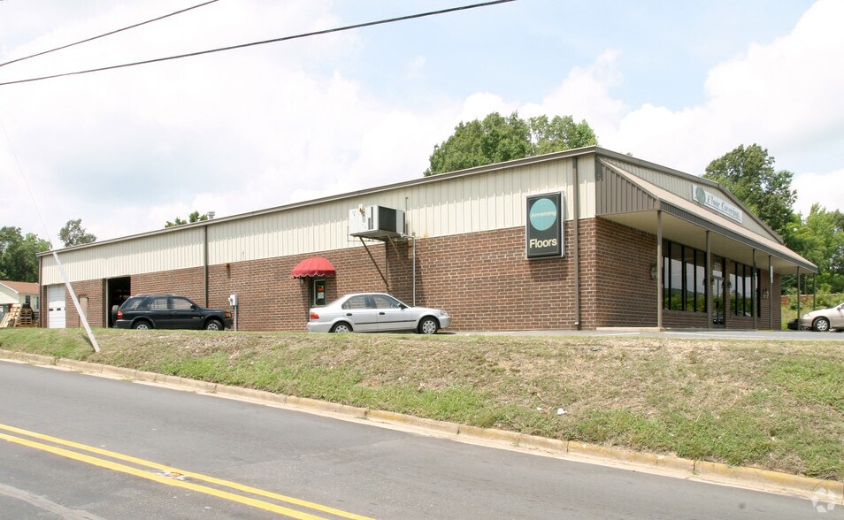 603 N Fayetteville St, Asheboro, NC à louer - Photo de l’immeuble – Image 2 sur 2