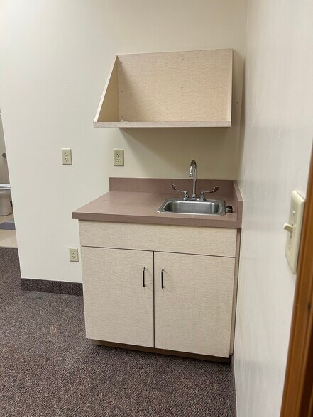 8214-8244 N Main St, Dayton, OH à louer - Photo intérieure – Image 3 sur 8