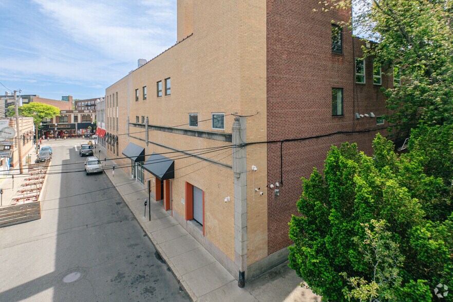 240-244 Elm St, Somerville, MA à louer - Photo de l’immeuble – Image 3 sur 5