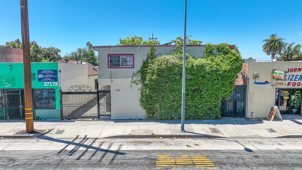 3711 S Western Ave, Los Angeles, CA à vendre - Photo de l’immeuble – Image 2 sur 23