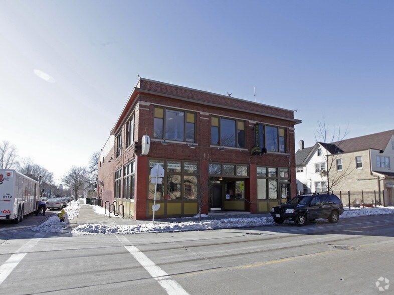 731-735 E Center St, Milwaukee, WI à louer - Photo principale – Image 1 sur 7