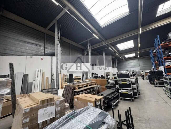Plus de détails pour Industriel/Logistique à louer