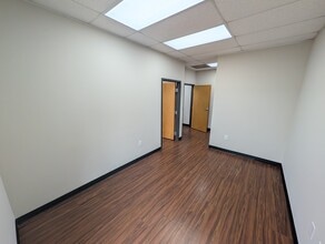 450 Pike Park Dr, Lawrenceville, GA à louer Photo intérieure– Image 1 sur 6