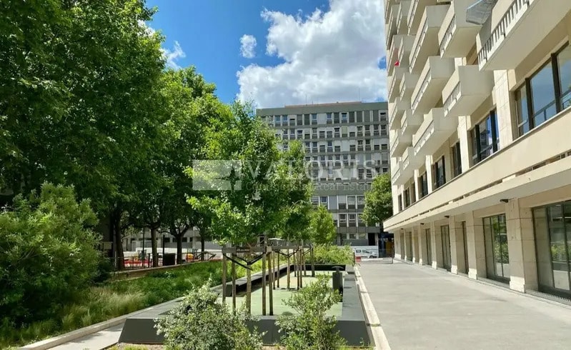 10 Rue Des Cuirassiers, Lyon à louer - Photo de l’immeuble – Image 2 sur 5