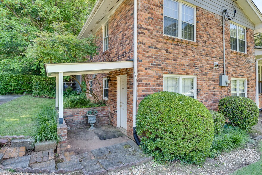 2105 Vistadale Ct, Tucker, GA à vendre - Photo de l’immeuble – Image 3 sur 20