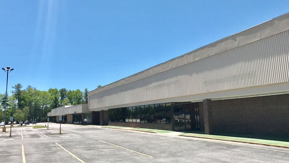 2621 Hendersonville Rd, Arden, NC à louer - Photo de l’immeuble – Image 2 sur 3