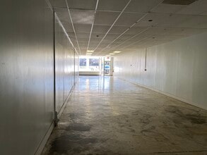 29215-29239 Euclid Ave, Wickliffe, OH à louer Photo intérieure– Image 2 sur 2