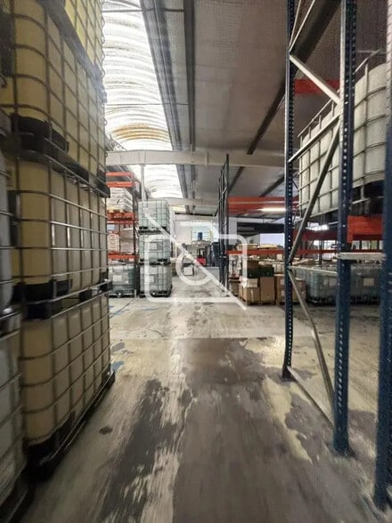 Industriel/Logistique dans Montigny-le-Bretonneux à vendre - Photo intérieure – Image 3 sur 13