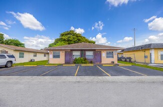 Plus de détails pour 4020 NW 30th Ter, Lauderdale Lakes, FL - Logement à vendre