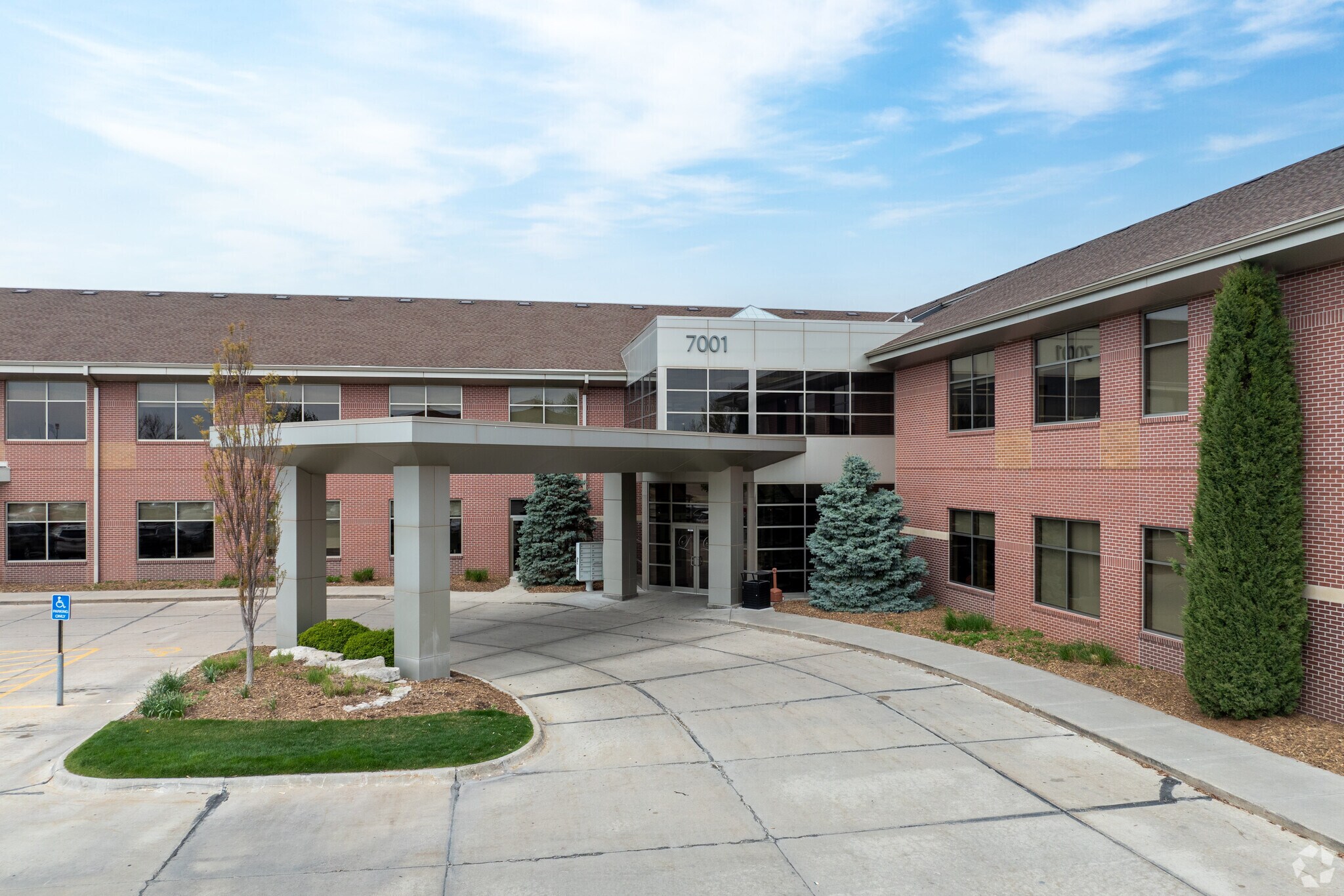 7001 A St, Lincoln, NE à louer Photo principale– Image 1 sur 6