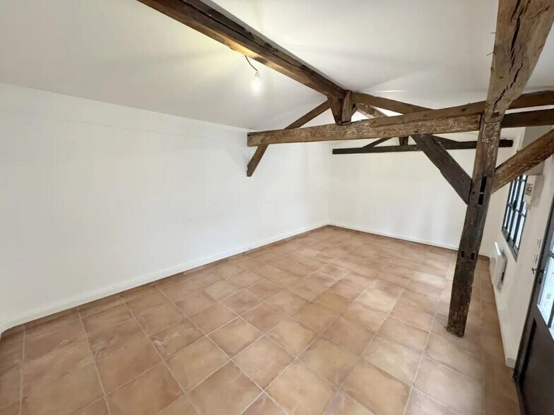 Bureau dans Versailles à louer - Photo de l’immeuble – Image 2 sur 5