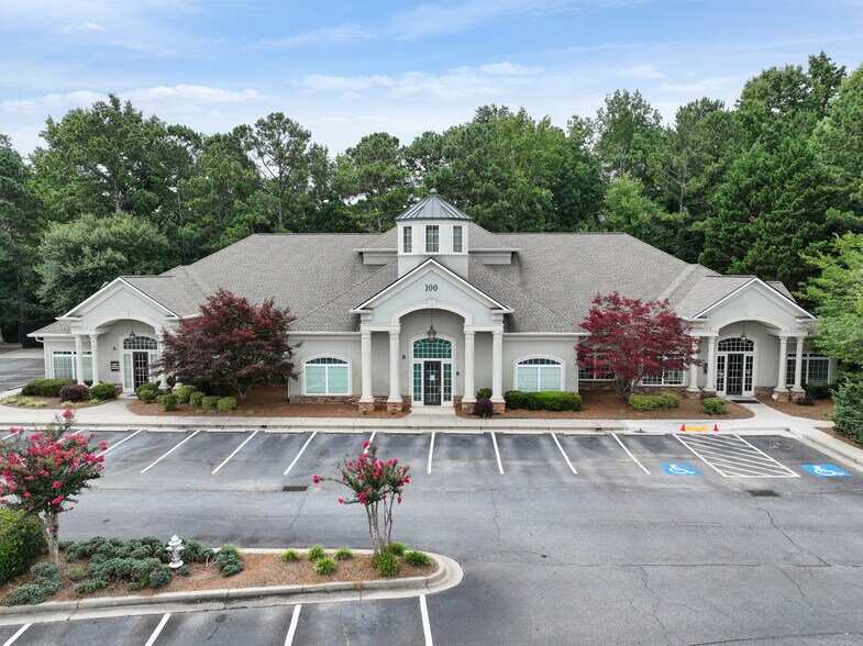 1816 Eagle Dr, Woodstock, GA à louer - Photo de l’immeuble – Image 2 sur 11