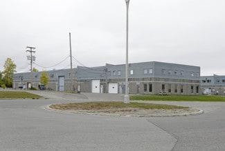 Plus de détails pour 1652-1662 Pl de Lierre, Laval, QC - Local d’activités à vendre
