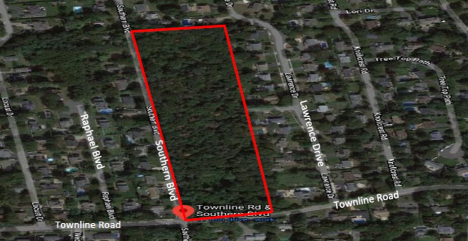 299 Southern Blvd, Smithtown, NY à vendre - Photo de l’immeuble – Image 2 sur 4