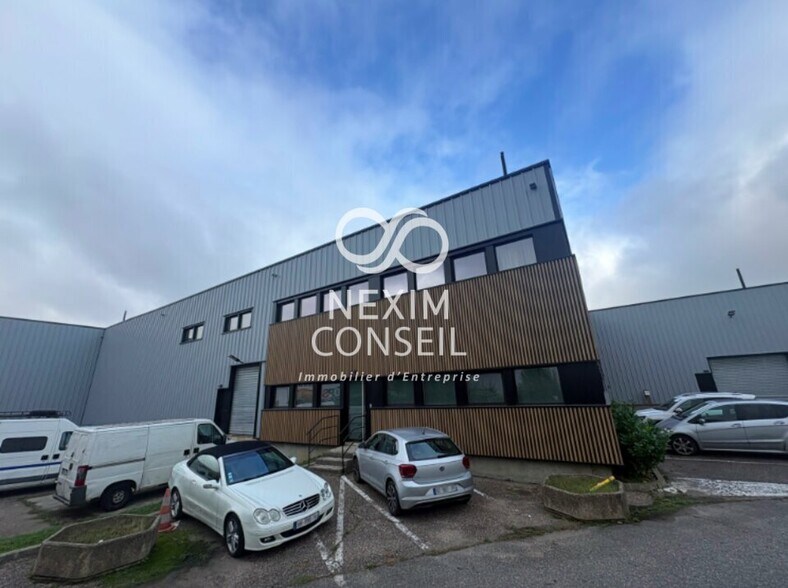 Industriel/Logistique dans Villeneuve-la-Garenne à louer - Photo de l’immeuble – Image 1 sur 2