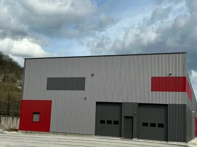 Local d’activités dans Sochaux à louer - Photo de l’immeuble – Image 1 sur 5