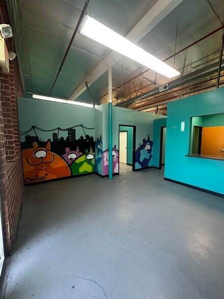 7680 Clybourn Ave, Sun Valley, CA à louer - Photo de l’immeuble – Image 2 sur 10