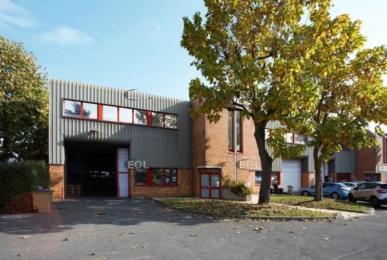 Local d’activités dans Le Blanc-Mesnil à louer - Photo de l’immeuble – Image 1 sur 1