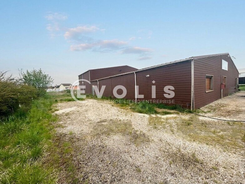 Local d’activités dans Varennes Sur Seine à louer - Photo de l’immeuble – Image 1 sur 5