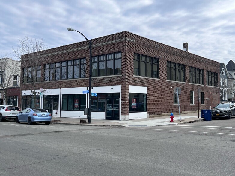 471 Elmwood Ave, Buffalo, NY à louer - Photo de l’immeuble – Image 2 sur 5