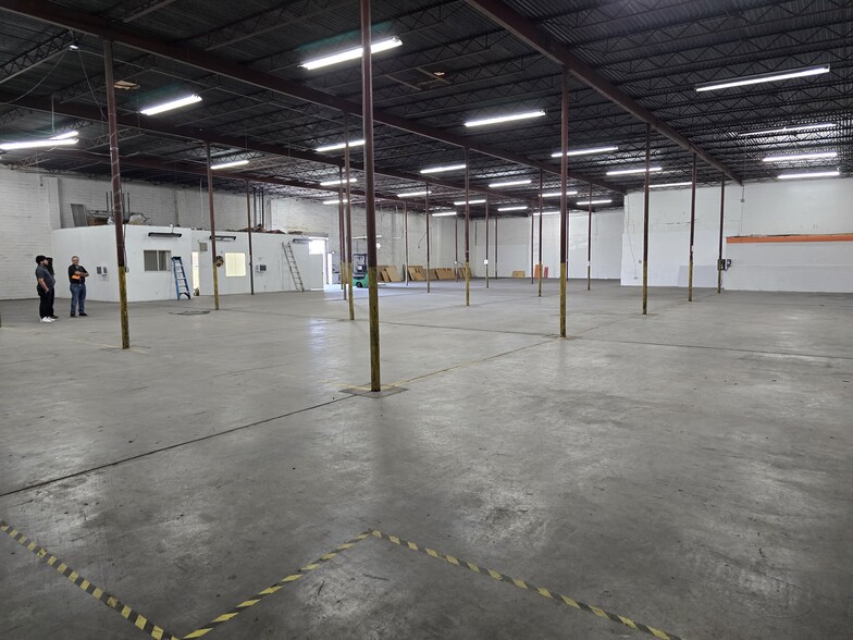 1011 Hawkins Blvd, El Paso, TX à louer - Photo de l’immeuble – Image 3 sur 6