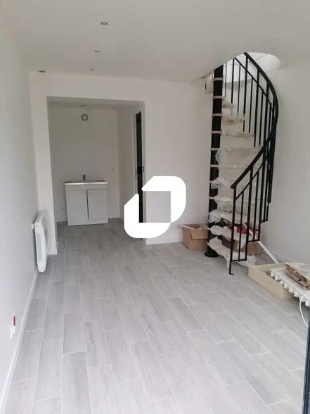 Bureau dans Saint-Leu-la-Forêt à louer - Photo intérieure – Image 3 sur 5