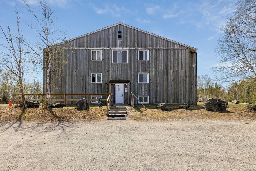 44 Koval St, Pickle Lake, ON à vendre - Photo de l’immeuble – Image 2 sur 15