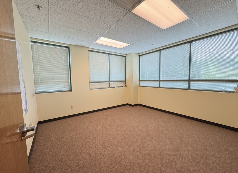 5700-5730 Buford Hwy, Norcross, GA à louer - Photo de l’immeuble – Image 1 sur 14