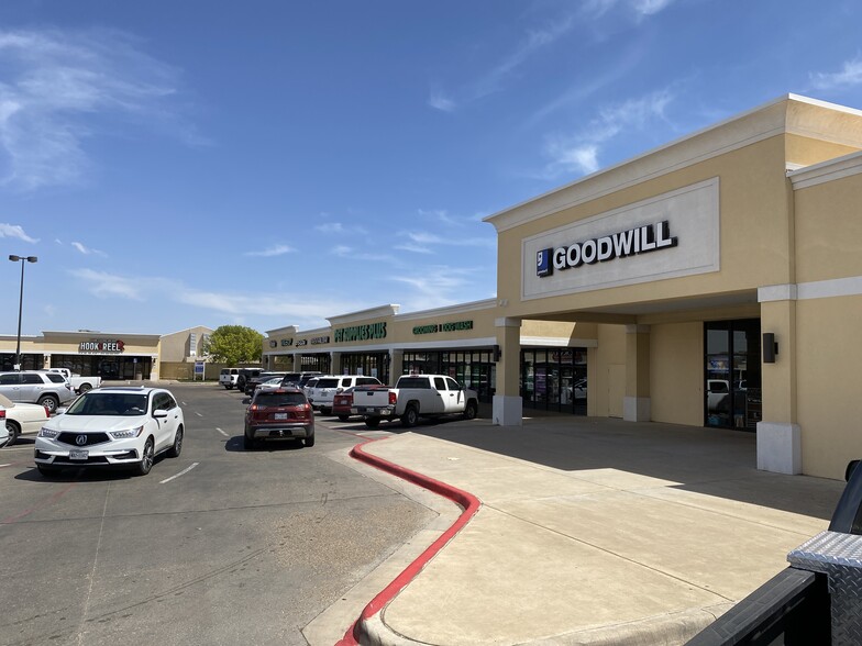 5807-5809 W 45th Ave, Amarillo, TX à louer - Photo de l’immeuble – Image 2 sur 15