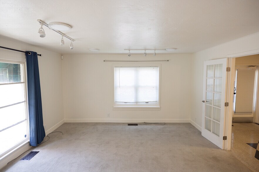 4918 Sonoma Hwy, Santa Rosa, CA à louer - Photo de l’immeuble – Image 3 sur 16