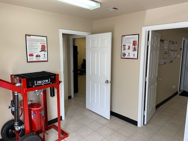 2145 Stillwater, Beaumont, TX à louer - Photo de l’immeuble – Image 3 sur 8