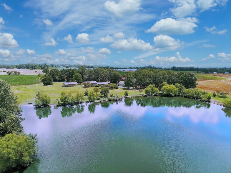 Little lake Retreat on +/- 24 Acres portefeuille de 6 biens à vendre sur LoopNet.fr - Aérien – Image 3 sur 61