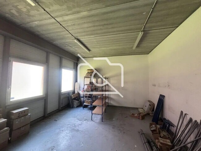 Plus de détails pour Industriel/Logistique à louer